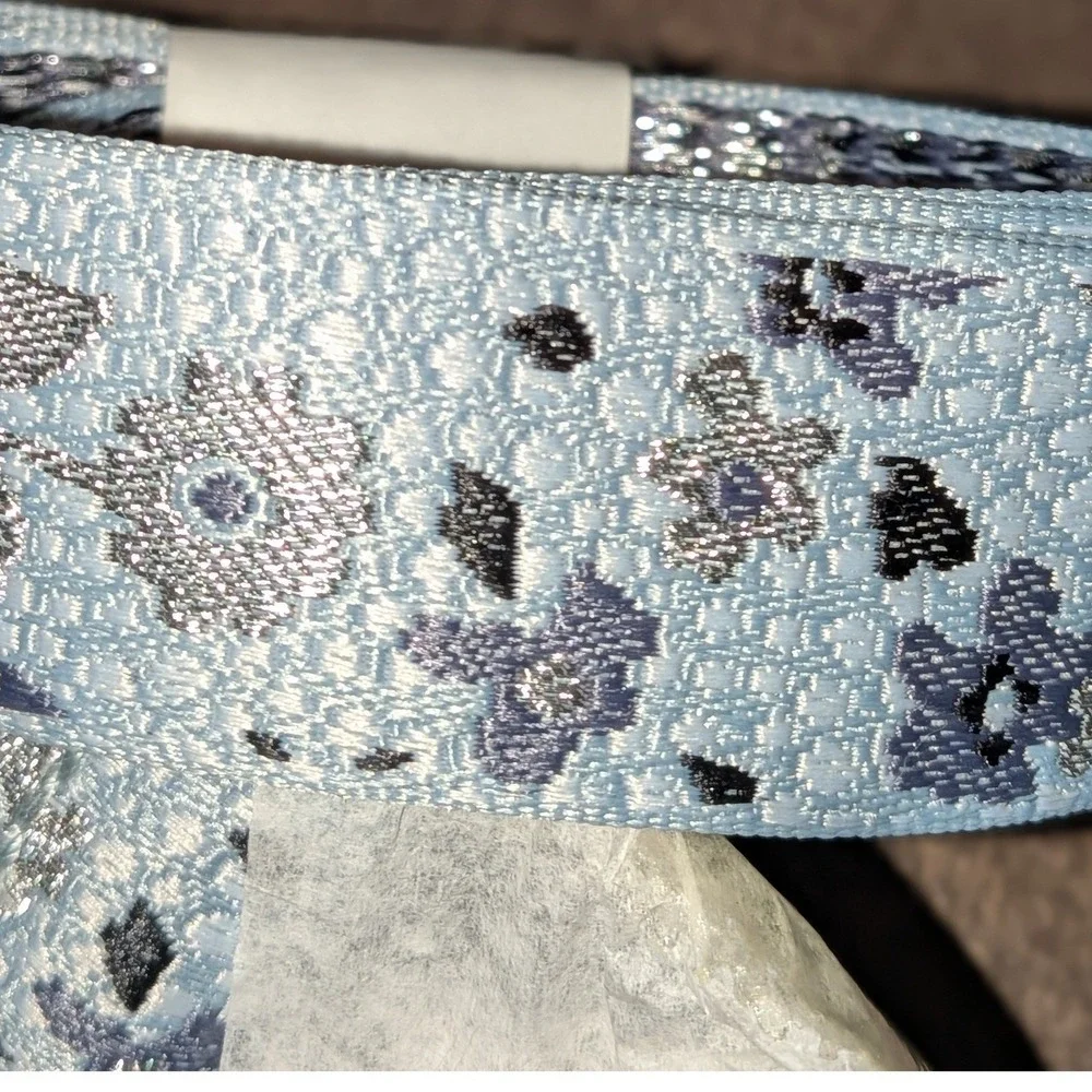 Vera Bradley Iconic Wide Lanyard Floating Ditsy Blue Floral Metallic 26960-R28